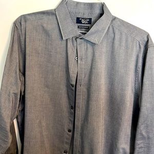 Men’s gray Penguin button up